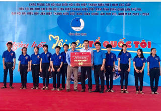 Quỹ học bổng tài năng TMS Group: Tặng học bổng trị giá 50 triệu cho học sinh vượt khó, học giỏi tại Bình Định