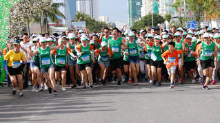 Manulife tài trợ dài hạn marathon quốc tế Đà Nẵng, cổ vũ lối sống năng động và khỏe mạnh tại Việt Nam
