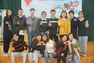 Sinh viên DynaGen mang Tết ấm đến cho trẻ em có hoàn cảnh đặc biệt 