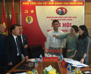 Đại hội Chi bộ khối Hành chính Báo Pháp luật Việt Nam: Tự tin, sáng tạo, tiến bước, thành công!