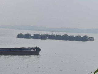 "Cát tặc" nổ súng bắn người: Chuyện thường ở Vĩnh Phúc? 