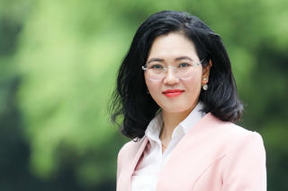 Vụ trưởng Lê Thị Thúy Sen và “Khéo khôn với tiền…”