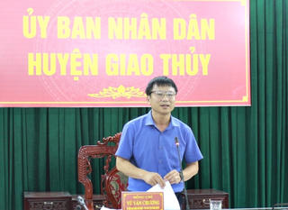 Phó Chủ tịch UBND huyện Giao Thủy Vũ Văn Chương hết lòng với chương trình nông thôn mới