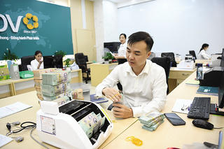 Tham gia trung tâm tài chính quốc tế: Ngân hàng Việt đối mặt với áp lực cạnh tranh cực lớn