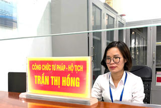 'Hồng Xuza' - nữ công chức tư pháp tận tụy với nghề