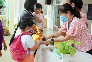 Trẻ mầm non Ninh Bình đi học trở lại từ ngày 12/4