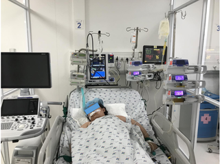 Bé gái mắc COVID-19 bị xuất huyết tiêu hóa nguy kịch