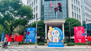 Hà Nội 'thay áo mới' rộn ràng chào đón SEA Games 31
