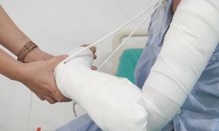 Chó nhà 'nổi điên' tấn công người đàn ông 72 tuổi