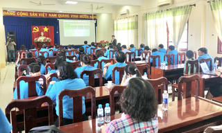 Nỗ lực loại bỏ 'tín dụng đen' khỏi đời sống công nhân lao động