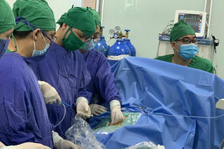 Cô gái 25 tuổi có 3 quả thận