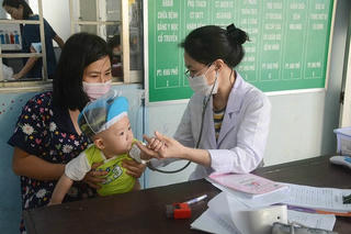 Hà Nội: Thu hút bác sĩ về công tác tại trạm y tế xã