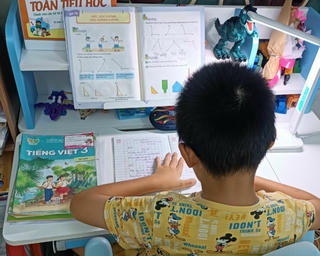 'Trả' quyền chọn sách giáo khoa cho nhà trường: Một trong những giải pháp giảm cạnh tranh không lành mạnh