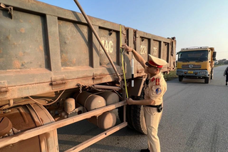 TP HCM thí điểm 'phạt nguội' xe quá tải