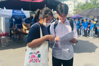 Tiếng Anh không còn là môn thi tốt nghiệp bắt buộc, 'cư dân mạng' nói gì?