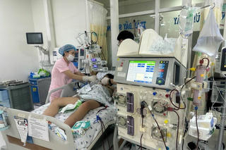 Nữ sinh 15 tuổi bị sốt xuất huyết phải điều trị 3 tháng, sút 17kg