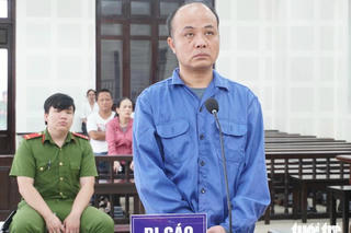 Cựu cán bộ địa chính ra tòa vì lợi dụng chức vụ, quyền hạn: 'Bị cáo vừa làm vừa học, không đọc kỹ Luật Đất đai'