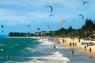 Sôi động chuẩn bị mùa du lịch biển năm 2024