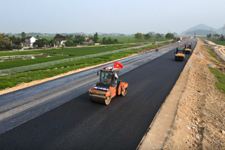 Dồn sức thông xe hai dự án cao tốc Bắc - Nam trước 30/4