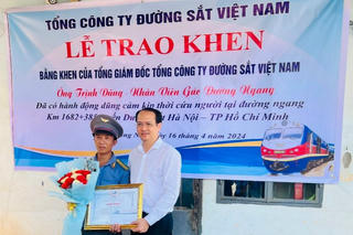 Khen thưởng nhân viên gác chắn tàu dũng cảm cứu người tại Đồng Nai 