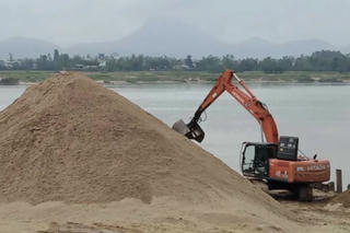 Các đơn vị trúng đấu giá 3 mỏ cát ở Hà Nội không đủ điều kiện cấp phép quyền khai thác khoáng sản