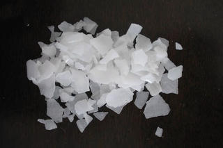 Bé gái ăn hoá chất nguy hiểm vì tưởng là đường