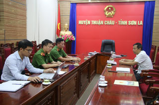 Nghi án núp bóng hỗ trợ thiệt hại mưa lũ để lừa tiền dân nghèo: UBND huyện Thuận Châu giao Công an huyện điều tra, làm rõ