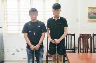 2 nam sinh viên ở Hà Nội dùng kiếm chặn người đi đường cướp tài sản