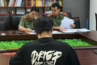 Công an triệu tập nam sinh chuyển khoản 'Rạp xiếc Trung ương hỗ trợ 10.000 đồng'