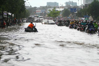 Sài Gòn trong cơn mưa…