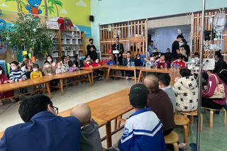 'Nắng Thủy Tinh' sưởi ấm những trái tim