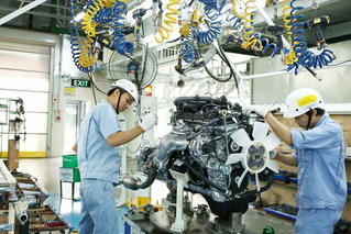 Việt Nam tiếp tục là “ngôi sao sáng” trong hút vốn FDI