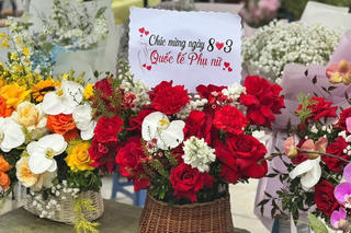 Thị trường hoa tươi 8/3 sẵn sàng chờ cao điểm mua sắm