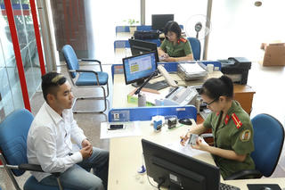 Không thu phí, lệ phí đối với tổ chức, cá nhân phải thay đổi giấy tờ do sắp xếp đơn vị hành chính 