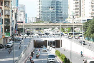 Từ ngày mai, tổ chức lại giao thông nút giao Tố Hữu - Lê Văn Lương - Khuất Duy Tiến