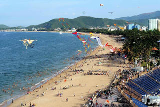 Du lịch biển sôi động chào hè 2025