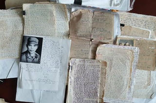 Thư gửi người xưa, nhắn người nay và lời hồi đáp giữa hai thế hệ