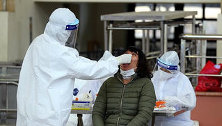 Hà Nội phát hiện 3 người trong gia đình dương tính SARS-CoV-2