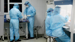 22 nhân viên Bệnh viện Bệnh Nhiệt đới TP HCM nghi nhiễm COVID-19