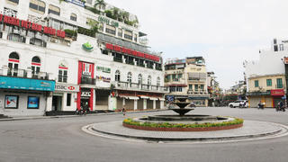 Hà Nội có nên kéo dài giãn cách hay không?