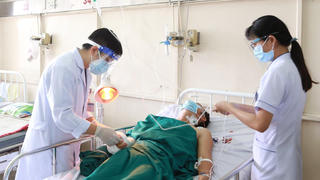 Nối thành công bàn tay bị chém đứt lìa của người đàn ông ở Bình Dương