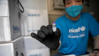 Việt Nam nhận hơn 2,6 triệu liều vaccine Pfizer trong 3 ngày qua 