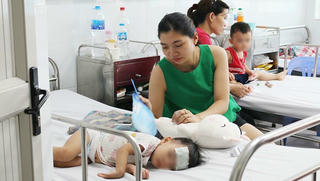 Những bệnh thường gặp ở trẻ vào dịp tết 