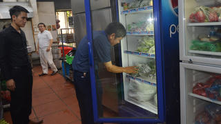 Xử phạt 27 cơ sở sản xuất, kinh doanh thực phẩm tại quận Long Biên (Hà Nội)