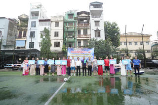 Hà Nội: Giao lưu bóng đá mừng ngày lễ lớn của đất nước 