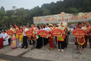 Hơn 100 nghệ nhân tái hiện cuộc thi làm lễ vật dâng cúng tổ tiên thời Hùng Vương 