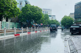 Mưa rào và dông ở nhiều khu vực