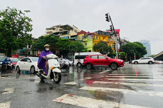 Cuối tuần này nhiều nơi có nắng, nơi vẫn mưa dông