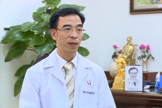 Giáo sư Nguyễn Quang Tuấn bắt đầu thực hành tại Bệnh viện Hữu Nghị