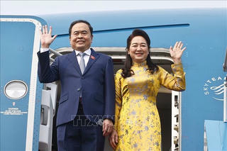 Chủ tịch Quốc hội Trần Thanh Mẫn và Phu nhân lên đường dự Đại hội đồng IPU-150, thăm chính thức Uzbekistan và Armenia